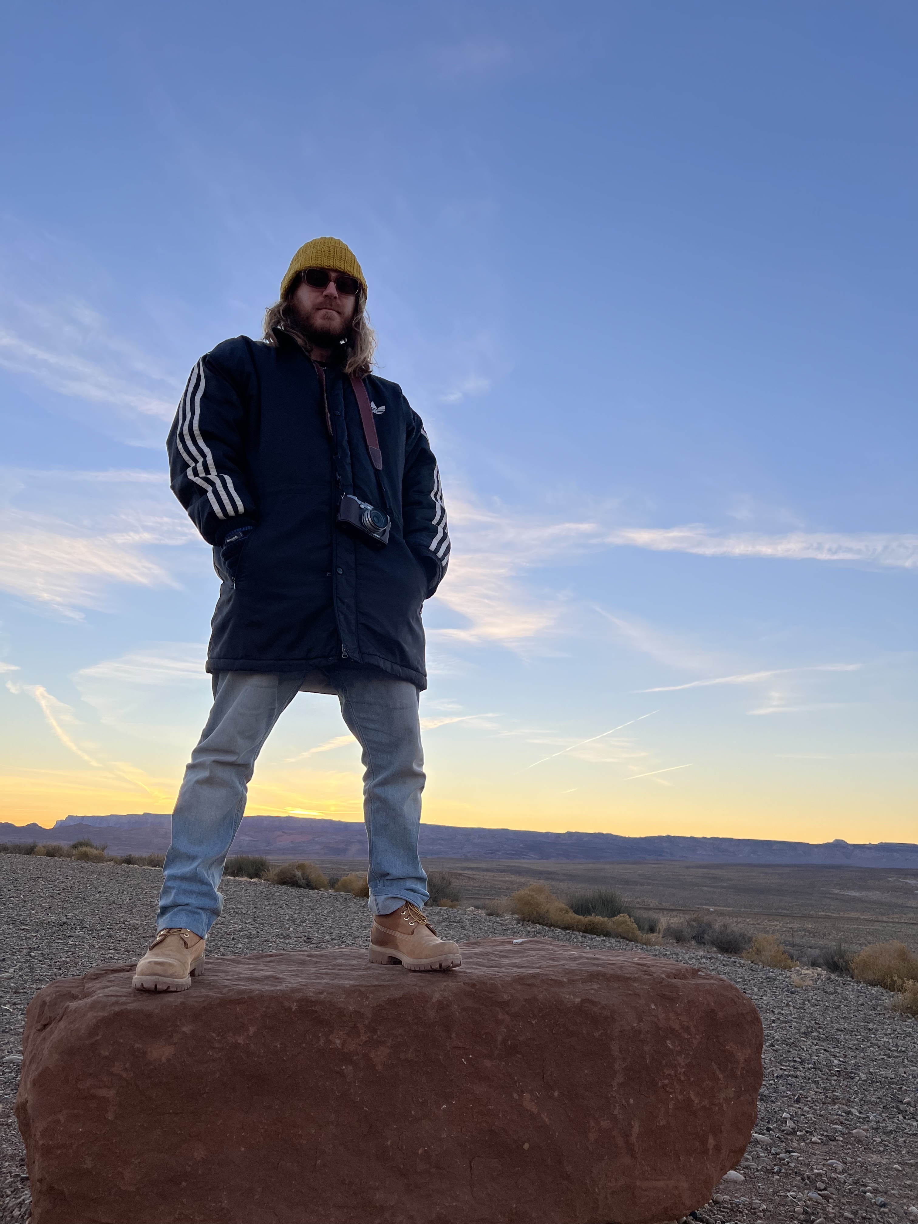 boy dj-desert-2.JPG